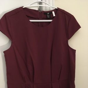 H&M peplum burgundy top